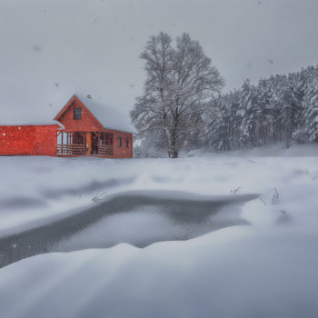Chata v snežení